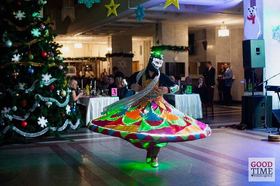 шоу танура