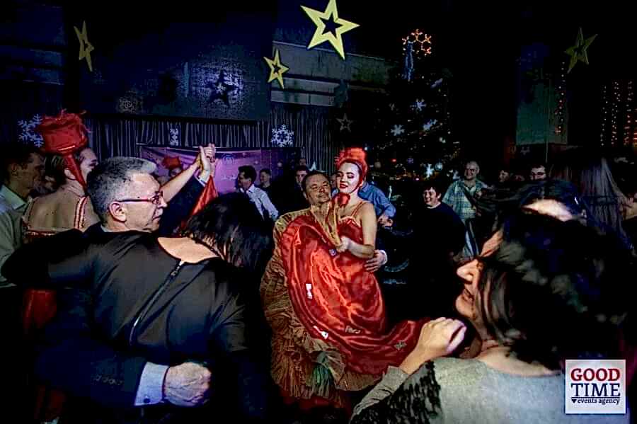 танцы с гостями