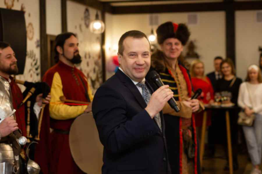 организация 8 марта