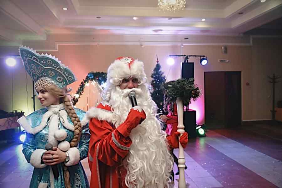 Дед Мороз и снегурочка на корпоратив
