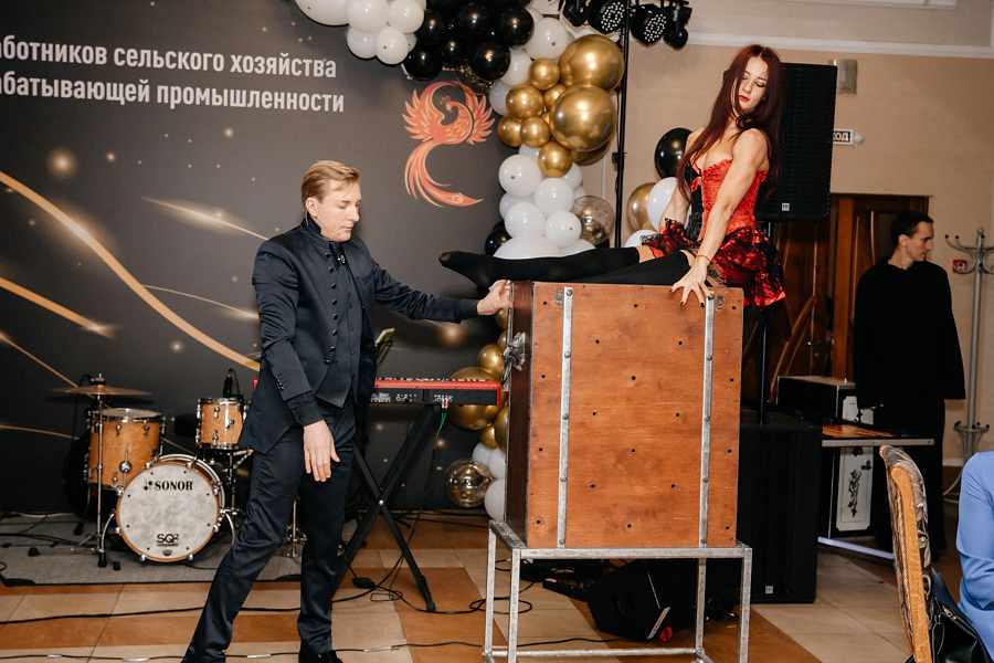 выступление иллюзиониста